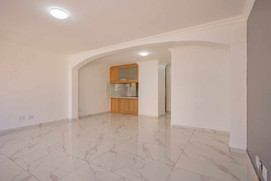 To Let 2 Bedroom Property for Rent in Bloubergrant Western Cape